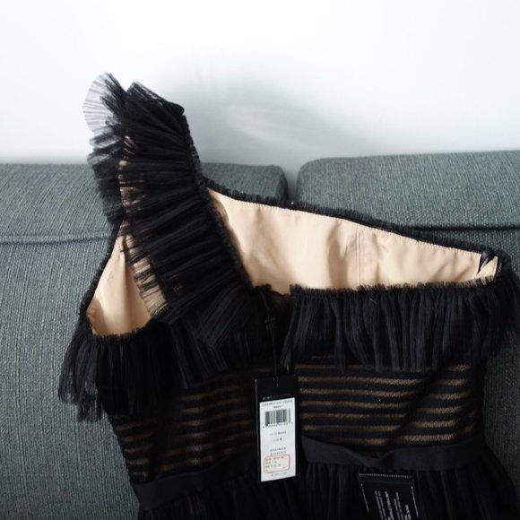 BCBG MAXAZRIA GEI63M77-001 032018 "RENA" BLACK SIZE 6 DRESS *NEW WITH TAGS* - Picture 6 of 14